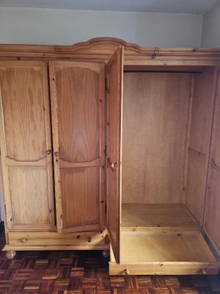 Armario de madera 4 cuerpos