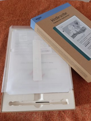 Kindle Scribe 64GB Premium Pen Color Metallic Jade