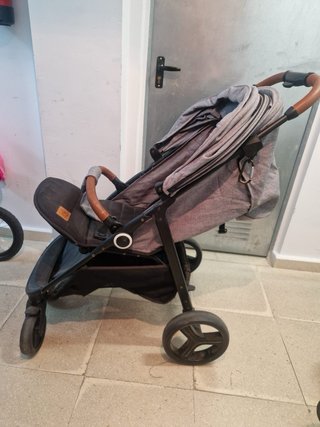 Silla de paseo plegable en muy buen estado