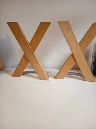 4 Sujetalibros de madera
