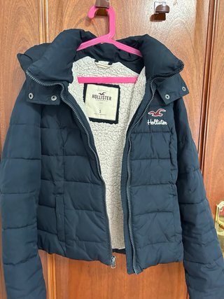 Abrigo Hollister azul oscuro