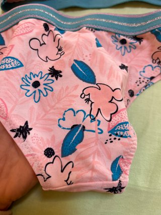 2 Costumi e 2 Cuffie Bimba 5/6 Anni