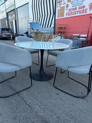 Conjunto mesa comedor moderna y 4 sillas