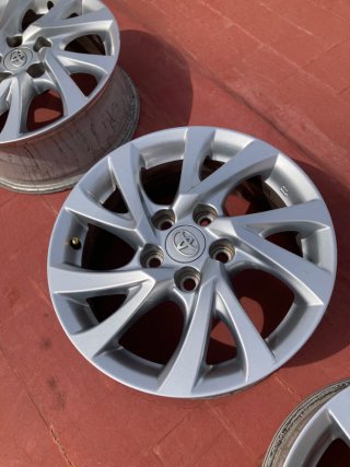 Llantas Toyota