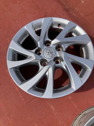 Llantas Toyota