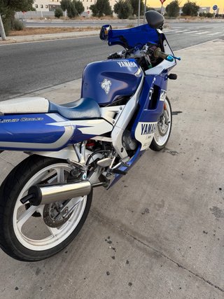 Yamaha TZR