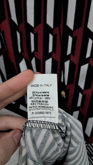 Vestido con Estampado Geométrico Midi