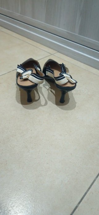 Zapatos tacón negros lazo Talla 38