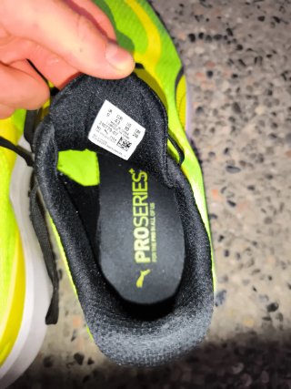Scarpe sportive uomo verdi e nere