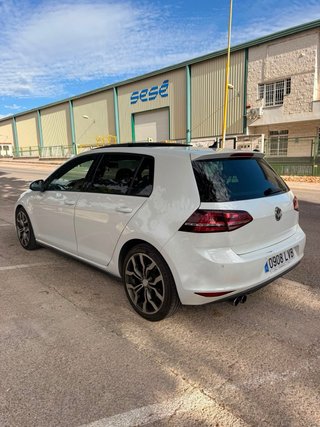 Volkswagen Golf  2014