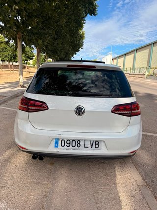 Volkswagen Golf  2014