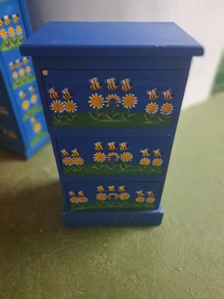 Dormitorio infantil pintado a mano