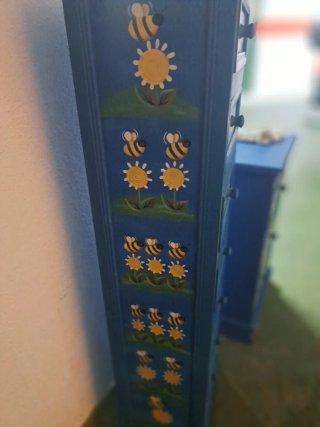 Dormitorio infantil pintado a mano