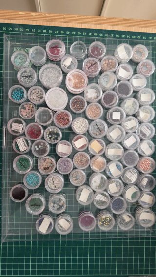 Lote piedras abalorios pulseras collares