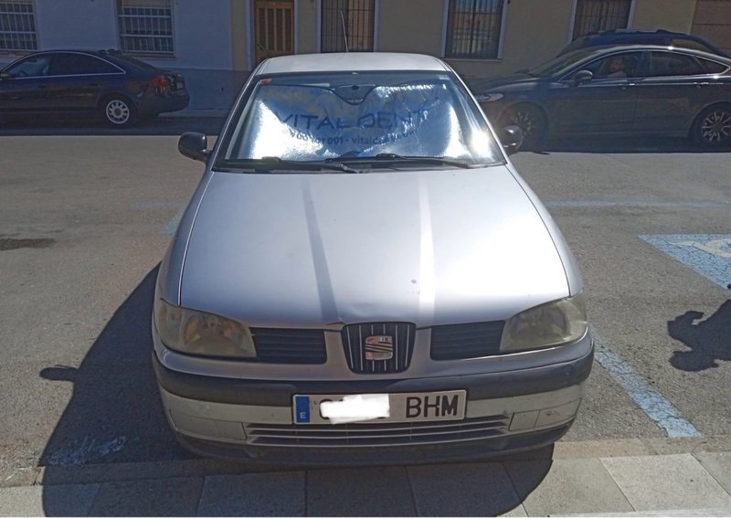 SEAT Cordoba año 2000 - foto 1
