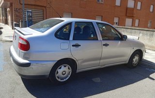 SEAT Cordoba año 2000