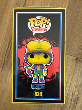 Funko Pop 828 Dustin Stranger Things Special Editi