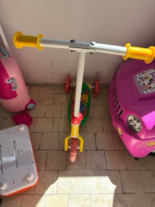 Lote: Coche, Moto, Patín y Cuna de Viaje