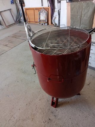 Parrilla de metal roja