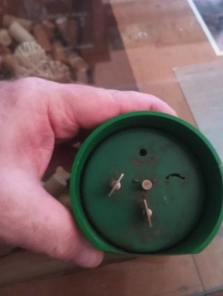Despertador Titán Verde ller descripción