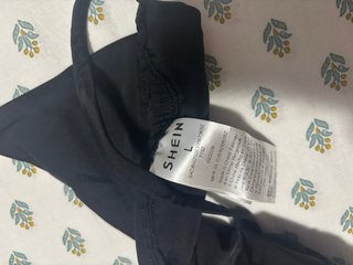 Bikini negro con tiras