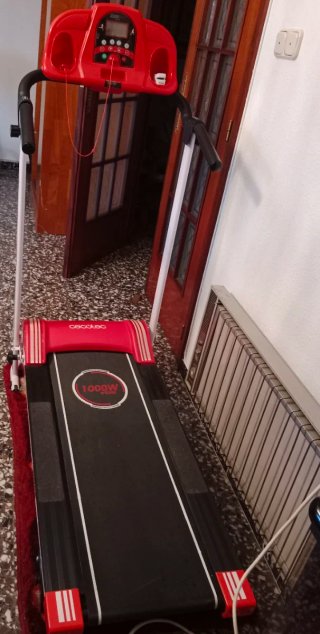 Cinta de Correr Cecotec 1000W Roja