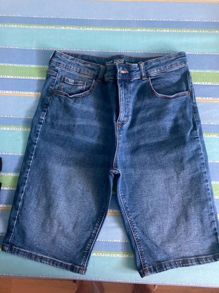 Pantalón vaquero corto azul