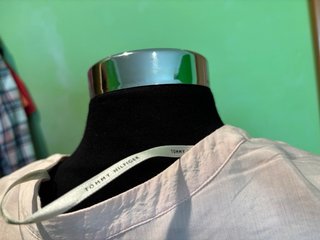 Tommy Hilfiger camisa t- 4 usada 2 veces rosa