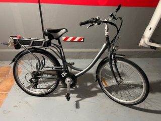 Bicicleta Eléctrica Paseo Btwin Gris