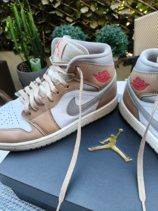 Nike Air Jordan 1 Mid Marrón/Blanco
