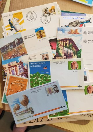 Hojas para tarjetas postales, aerogramas, expos.
