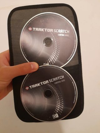 Controlador DJ Traktor Kontrol X1