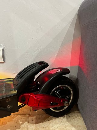 Patinete Eléctrico con Luces LED