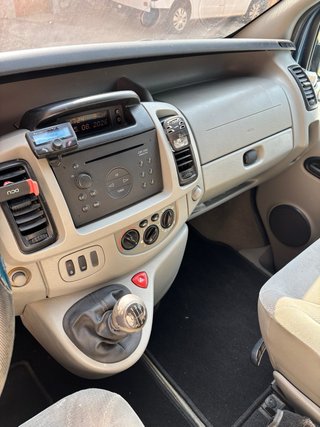 Opel Vivaro 2004