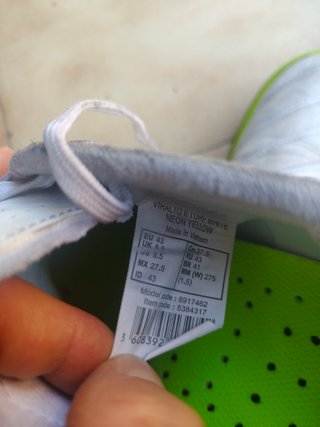 Zapatillas de fútbol para césped artificial