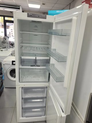 ☆NEVERA MARCA BALAY COMBI NOFROST A++☆