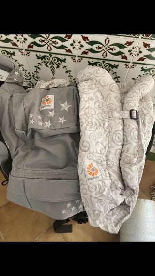 Mochila Ergobaby Estrellas Gris