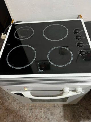 Cocina Vitrocerámica Teka HT-490 con Horno