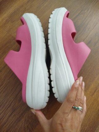 Chanclas plataforma rosas y blancas