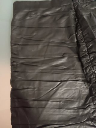 Minifalda negra Stradivarius Talla L