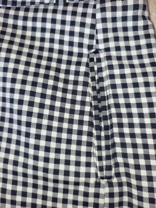 Pantalón corto cuadros blanco y negro