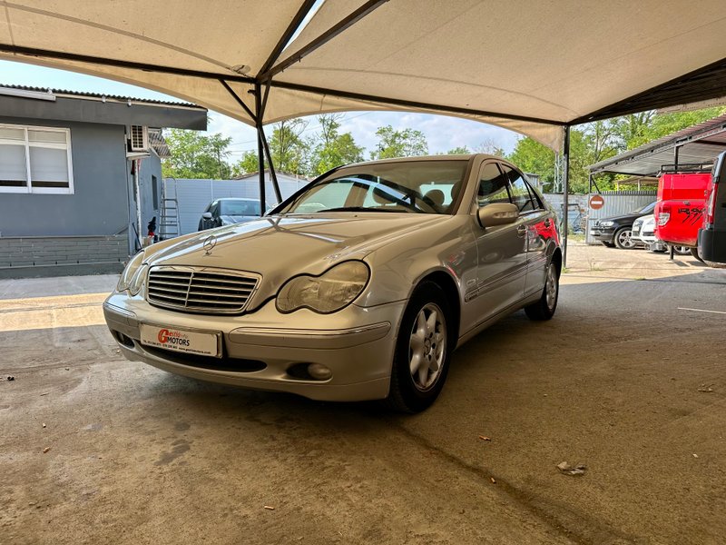 Mercedes-Benz Clase C C 180 Classic (W203) 2002