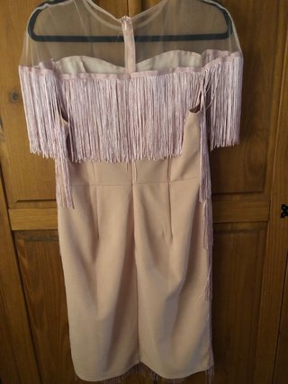 Vestido rosa con flecos