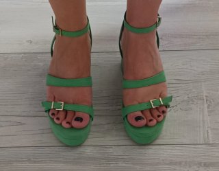 Sandalias plataforma verdes Stradivarius