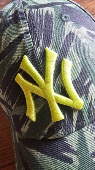 Gorra New Era 9FORTY Camuflaje Verde y Amarillo