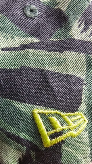 Gorra New Era 9FORTY Camuflaje Verde y Amarillo