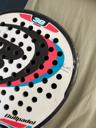 Pala de pádel Bullpadel 38