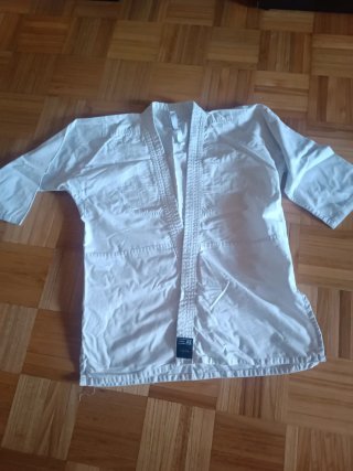 Lote Ropa y Cinturones Artes Marciales
