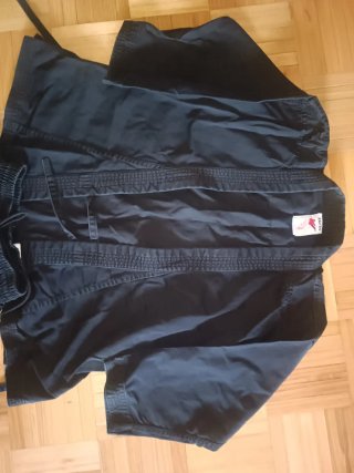 Lote Ropa y Cinturones Artes Marciales