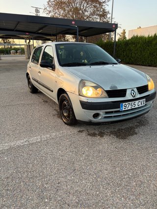 Renault Clio 2004